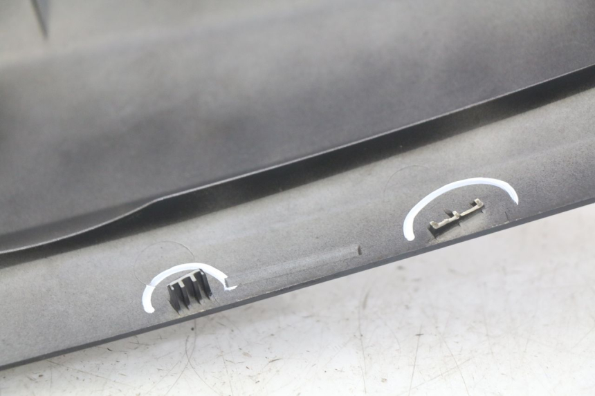 photo de LATERAL TRASEIRO ESQUERDO YAMAHA HW XENTER 125 (2011 - 2017) - Zoom do estado de desgaste