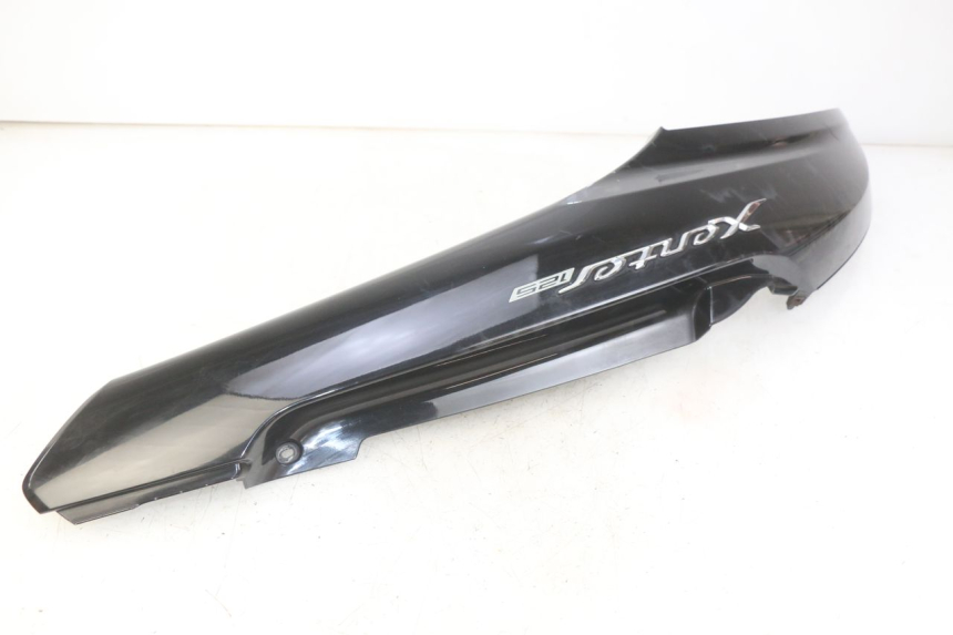 photo de LATERAL TRASEIRO ESQUERDO YAMAHA HW XENTER 125 (2011 - 2017) - Peça verificada