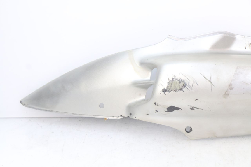 photo de LATERAL TRASEIRO ESQUERDO SYM JET EURO X 2T 50 (2003 - 2007) - Detalhes característicos