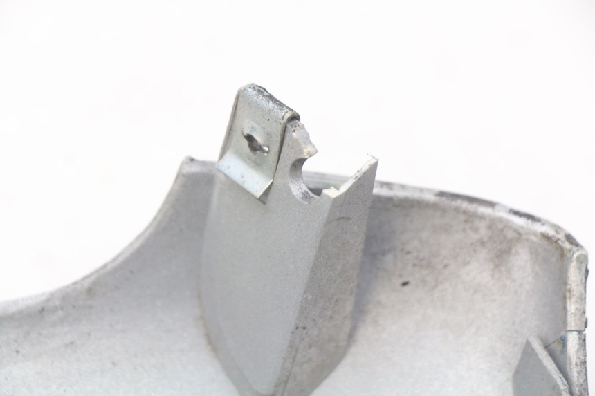 photo de LATERAL TRASEIRO ESQUERDO SYM JET EURO X 2T 50 (2003 - 2007) - Zoom do estado de desgaste