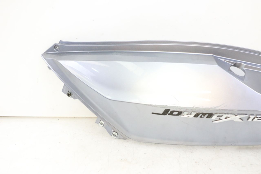 photo de LATERAL TRASEIRO ESQUERDO SYM JOYMAX 125 (2010 - 2017) - Peça verificada