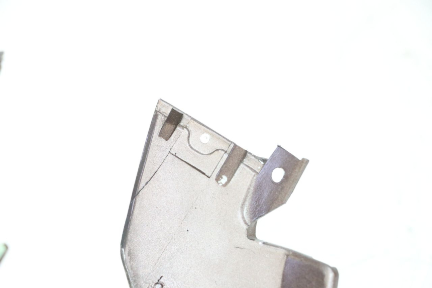 photo de LATERAL TRASEIRO ESQUERDO PEUGEOT KISBEE 2T 50 (2010 - 2017) - Zoom do estado de desgaste