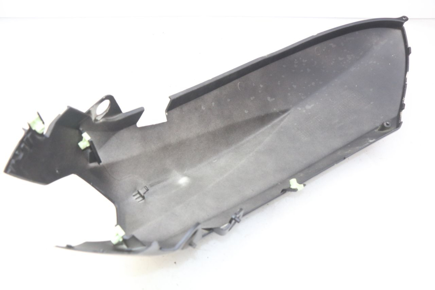 photo de LATERAL TRASEIRO ESQUERDO PEUGEOT KISBEE 4T 50 (2010 - 2017) - Detalhe da peça