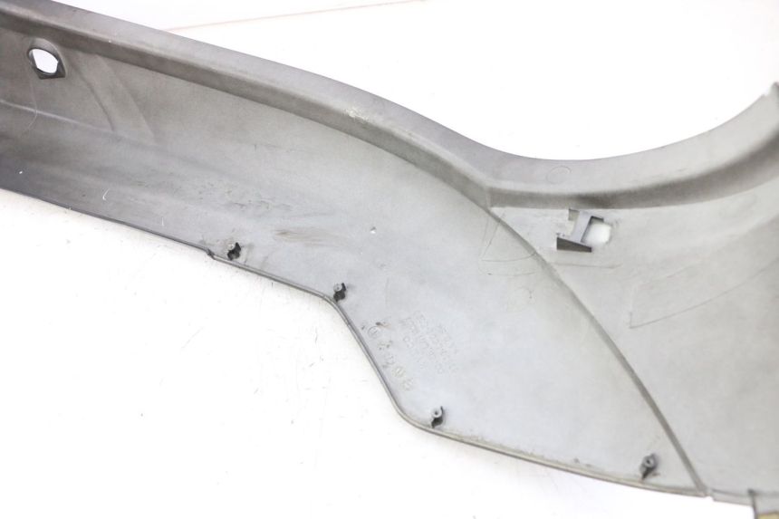 photo de LATERAL TRASEIRO ESQUERDO KYMCO PEOPLE S 125 (2000 - 2008) - Vista geral