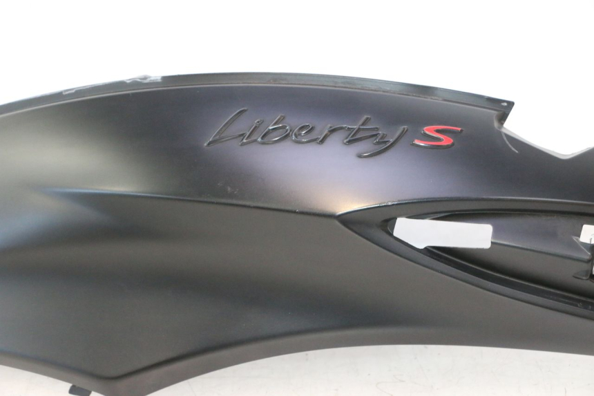 photo de LATERAL TRASEIRO ESQUERDO PIAGGIO LIBERTY IGET 4T 50 (2021 - 2025) - Zoom do estado de desgaste