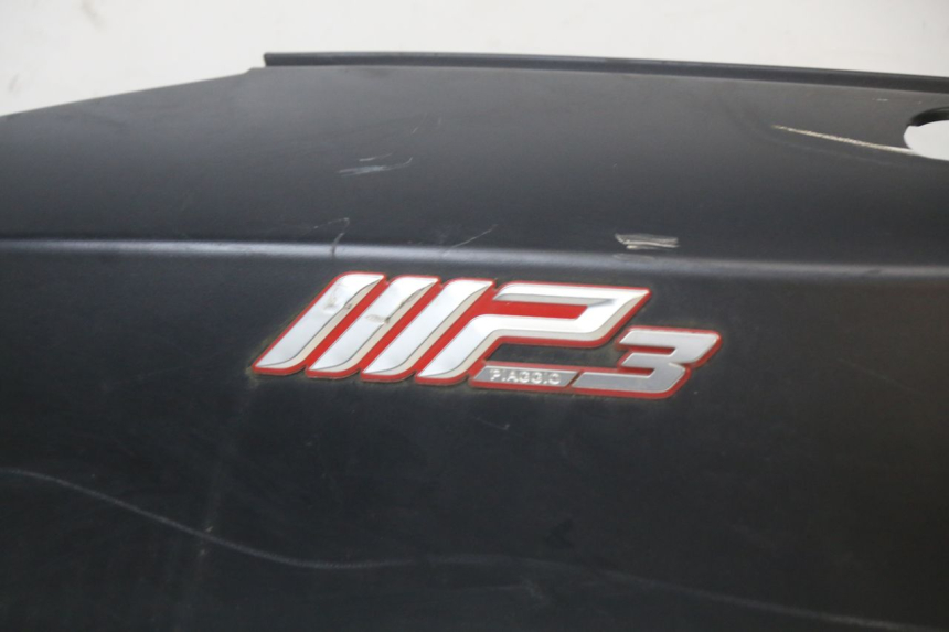 photo de LATERAL TRASEIRO ESQUERDO PIAGGIO MP3 HPE 350 (2018 - 2020) - Outro ângulo de visão