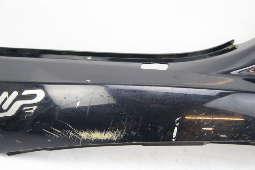 photo de LATERAL TRASEIRO ESQUERDO PIAGGIO MP3 125 (2006 - 2014) - Zoom do estado de desgaste