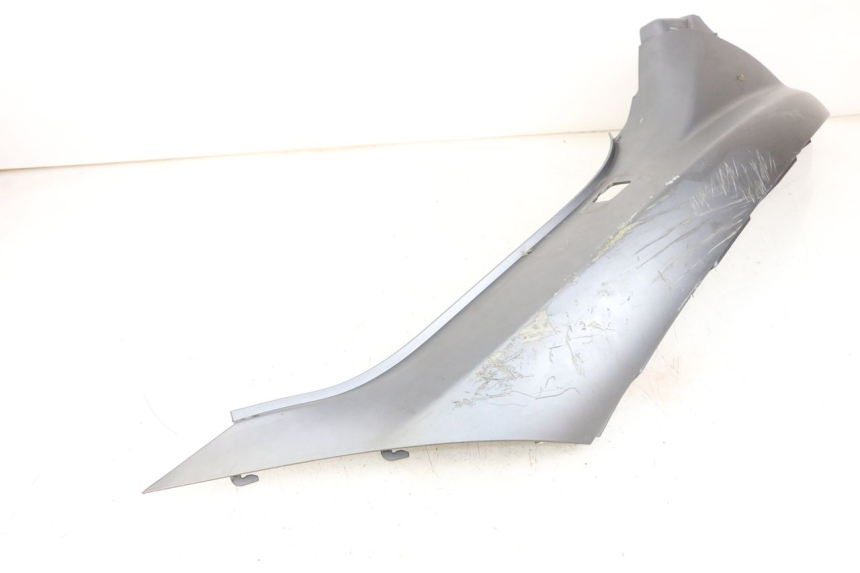 photo de LATERAL TRASEIRO ESQUERDO PIAGGIO MP3 500 (2011 - 2015) - Pontos de fixação