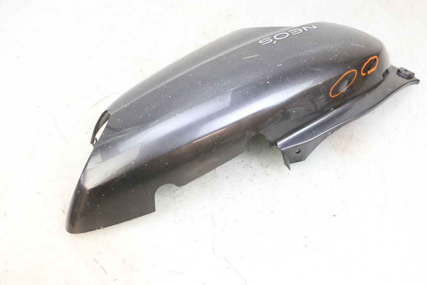 photo de LATERAL TRASEIRO ESQUERDO YAMAHA NEO'S NEOS 2T 50 (1998 - 2007) - Detalhes característicos