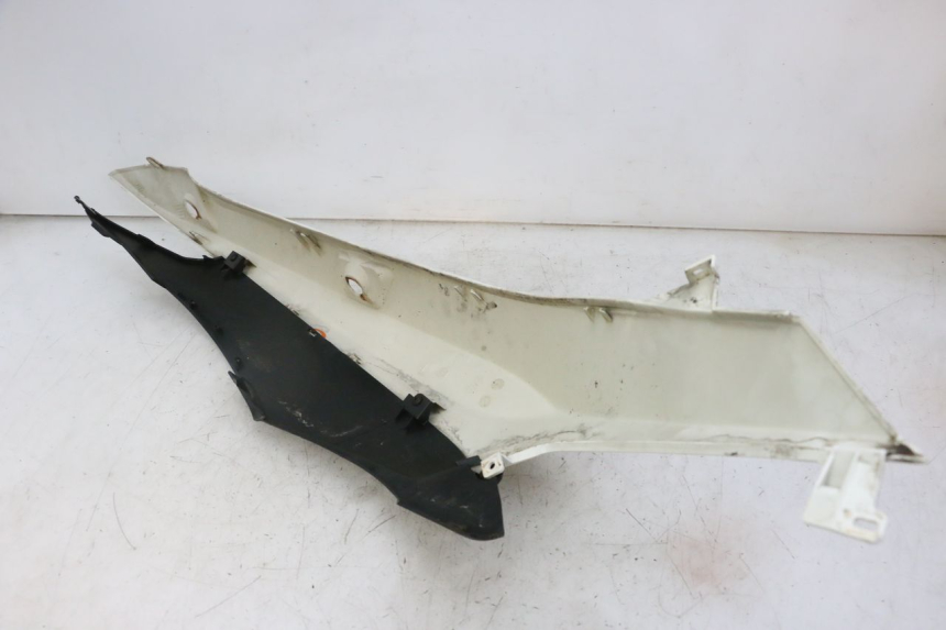photo de LATERAL TRASEIRO ESQUERDO GILERA NEXUS 125 (2009 - 2013) - Estado da superfície