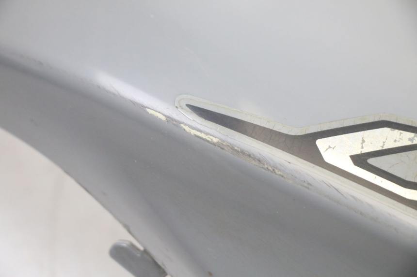 photo de LATERAL TRASEIRO ESQUERDO SYM ORBIT III 3 4T 50 (2021 - 2025) - Ampliação técnica