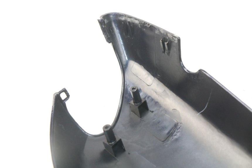 photo de LATERAL TRASEIRO ESQUERDO MBK OVETTO 50 (1998 - 2007) - Detalhe da peça