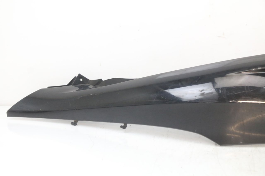 photo de LATERAL TRASEIRO ESQUERDO HONDA PCX (JF28) 125 (2009 - 2011) - Detalhe da peça