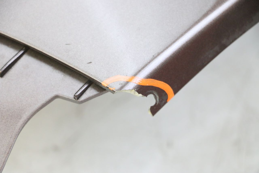 photo de LATERAL TRASEIRO ESQUERDO PEUGEOT VIVACITY 125 (2010 - 2017) - Marcações e referências