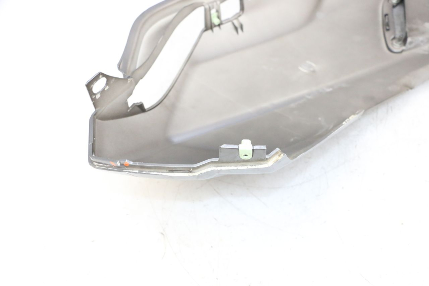 photo de LATERAL TRASEIRO ESQUERDO PEUGEOT SATELIS 125 (2013 - 2018) - Ampliação técnica
