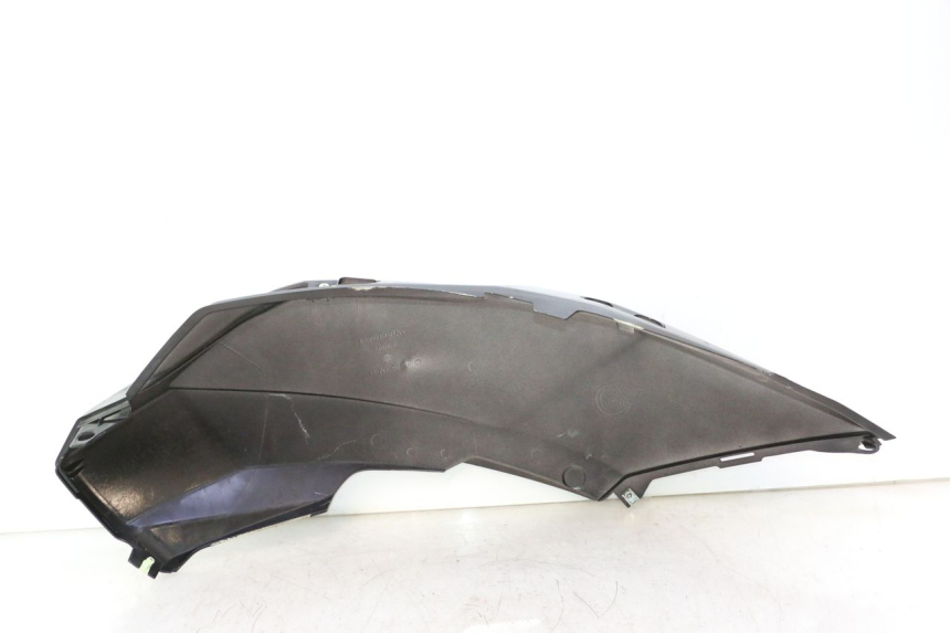 photo de LATERAL TRASEIRO ESQUERDO PEUGEOT SATELIS 125 (2006 - 2009) - Detalhes característicos