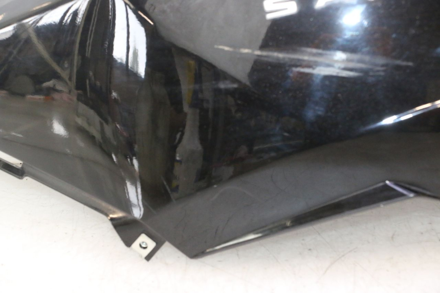 photo de LATERAL TRASEIRO ESQUERDO PEUGEOT SATELIS 125 (2006 - 2009) - Zoom do estado de desgaste