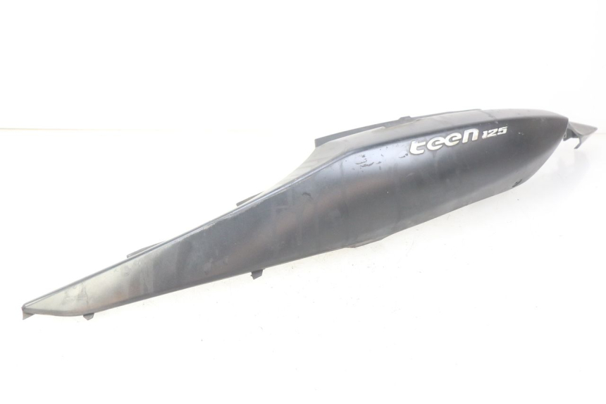 photo de LATERAL TRASEIRO ESQUERDO SUZUKI SIXTEEN 125 (2008 - 2010) - Detalhe da peça