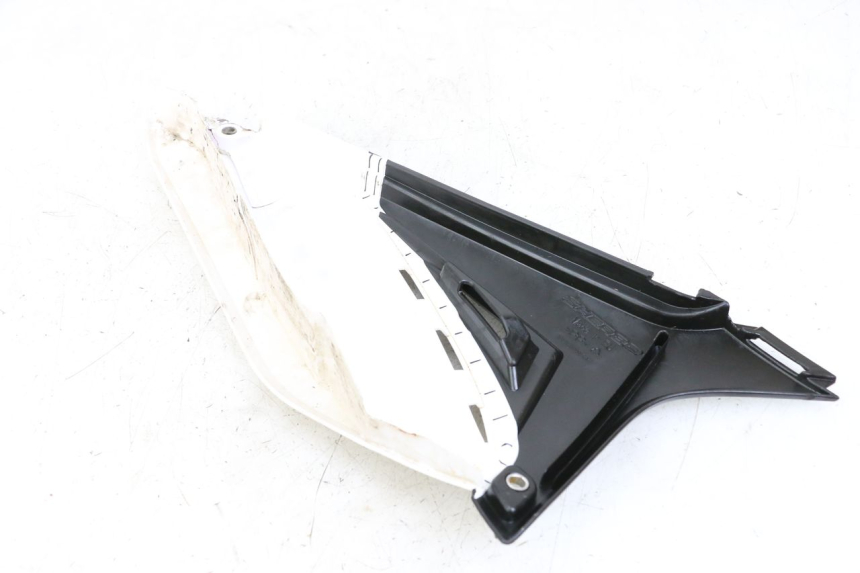 photo de LATERAL TRASEIRO ESQUERDO SHERCO SM-R 50 (2013 - 2017) - Pontos de fixação