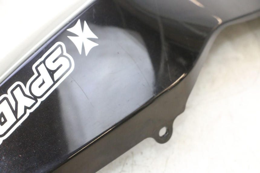photo de PAINEL LATERAL TRASEIRO ESQUERDO CAN-AM SPYDER RS 1000 (2008 - 2012) - Vista de perto