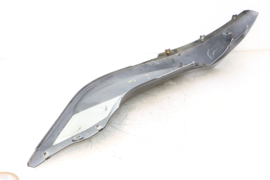 photo de PAINEL LATERAL TRASEIRO ESQUERDO CAN-AM SPYDER RS 1000 (2008 - 2012) - Zoom do estado de desgaste