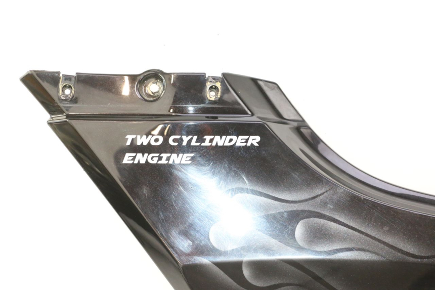 photo de PAINEL LATERAL TRASEIRO ESQUERDO CAN-AM SPYDER RS 1000 (2008 - 2012) - Ampliação técnica