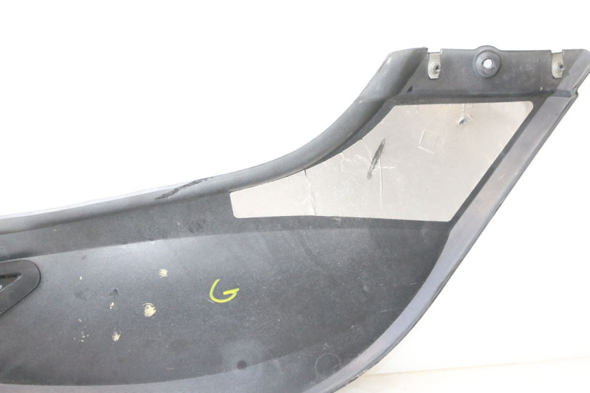 photo de PAINEL LATERAL TRASEIRO ESQUERDO CAN-AM SPYDER RS 1000 (2008 - 2012) - Pontos de fixação