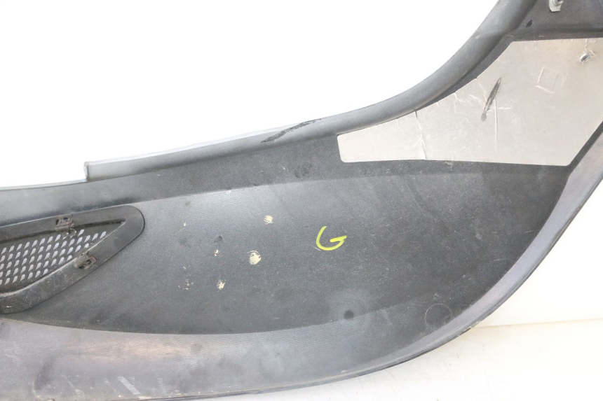 photo de PAINEL LATERAL TRASEIRO ESQUERDO CAN-AM SPYDER RS 1000 (2008 - 2012) - Estado da superfície