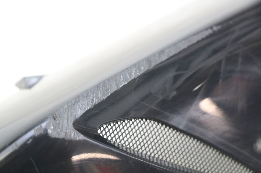 photo de LATERAL TRASEIRO ESQUERDO APRILIA SR 2T 50 (2012 - 2017) - Pontos de fixação