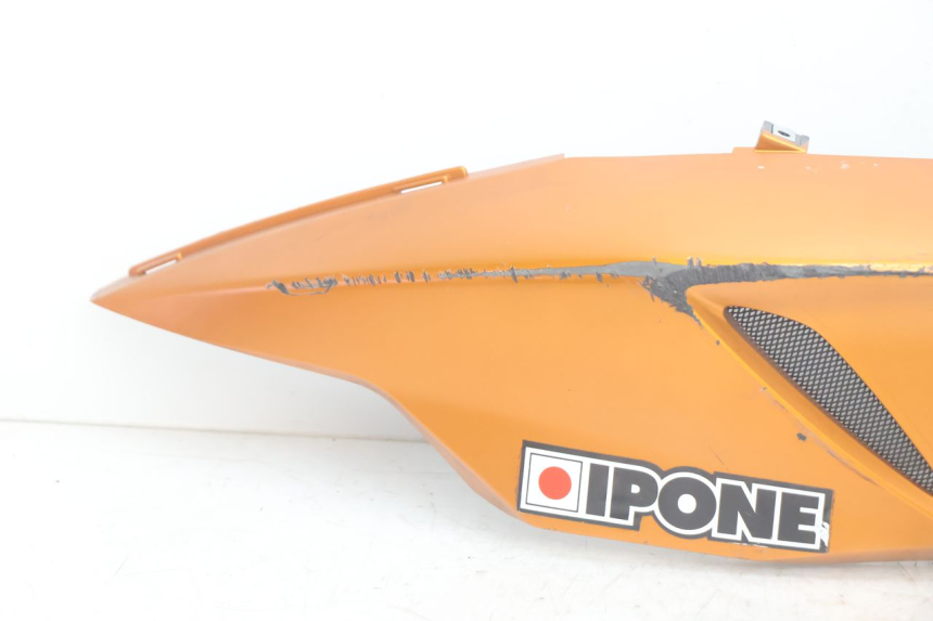 photo de LATERAL TRASEIRO ESQUERDO APRILIA SR 2T 50 (2012 - 2017) - Detalhe da peça