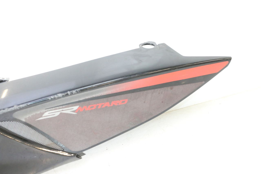 photo de LATERAL TRASEIRO ESQUERDO APRILIA SR MOTARD 50 (2012 - 2018) - Zoom do estado de desgaste
