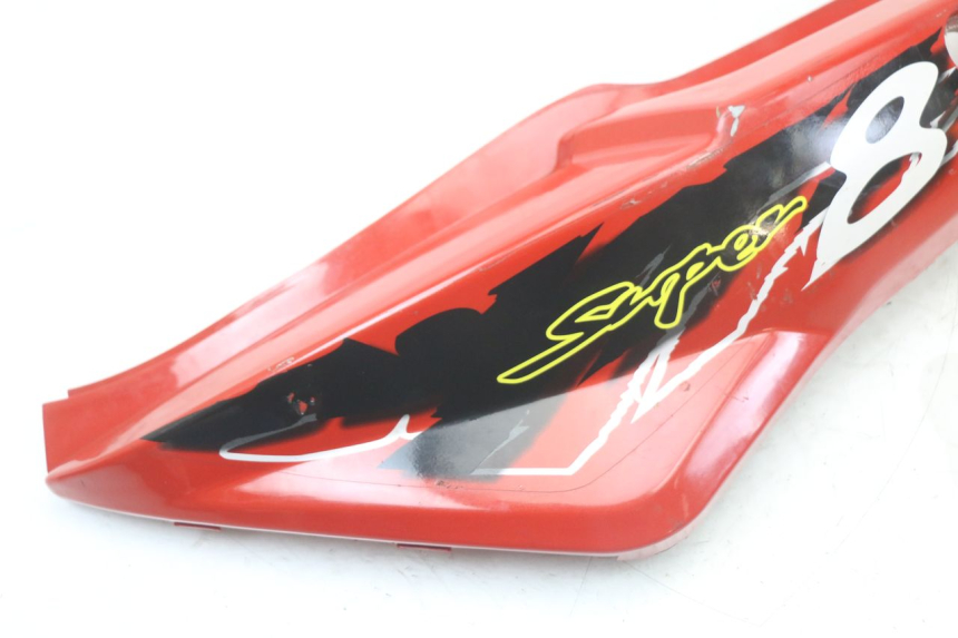 photo de LATERAL TRASEIRO ESQUERDO KYMCO SUPER 8 125 (2008 - 2015) - Zoom do estado de desgaste