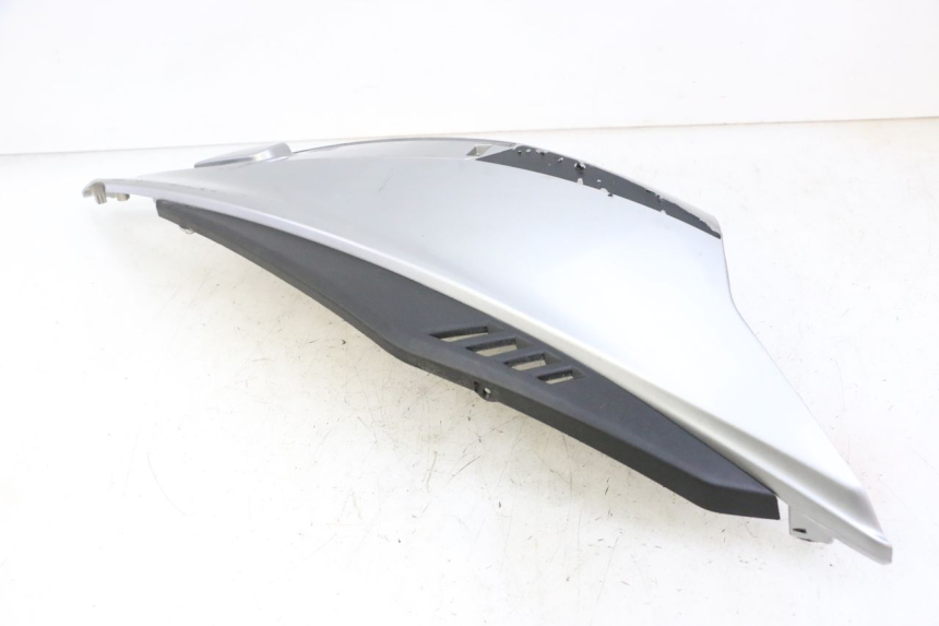 photo de LATERAL TRASEIRO ESQUERDO APRILIA SXR 50 (2021 - 2023) - Ampliação técnica