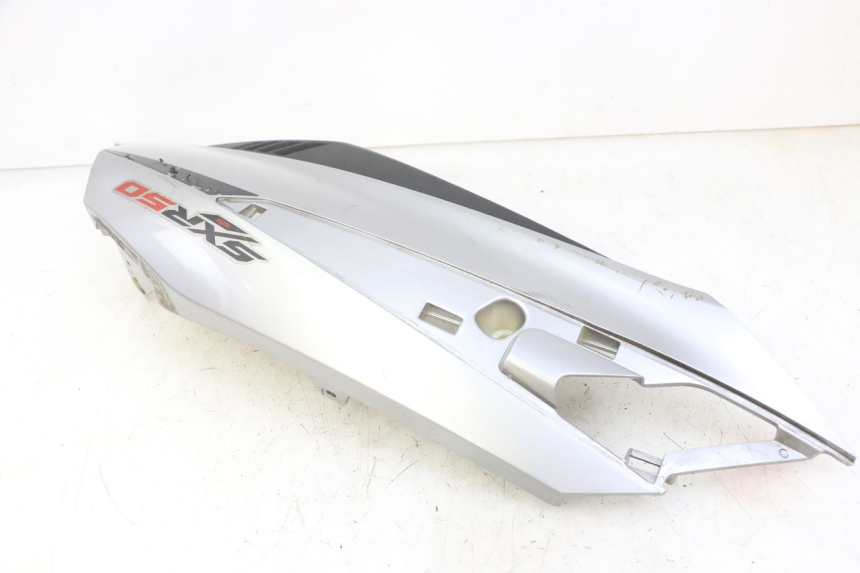 photo de LATERAL TRASEIRO ESQUERDO APRILIA SXR 50 (2021 - 2023) - Estado da superfície