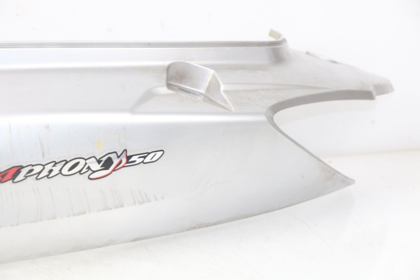 photo de LATERAL TRASEIRO ESQUERDO SYM SYMPHONY 50 (2009 - 2015) - Detalhes característicos