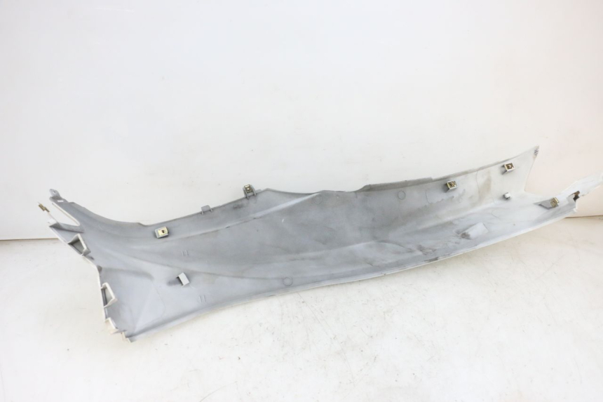 photo de LATERAL TRASEIRO ESQUERDO PEUGEOT TWEET PRO EFI 4T 50 (2021 - 2022) - Estado da superfície