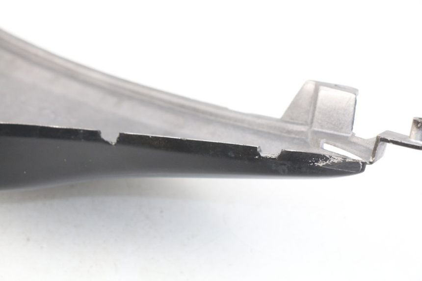 photo de LATERAL TRASEIRO ESQUERDO SUZUKI UC EPICURO 125 (1999 - 2003) - Detalhe da peça