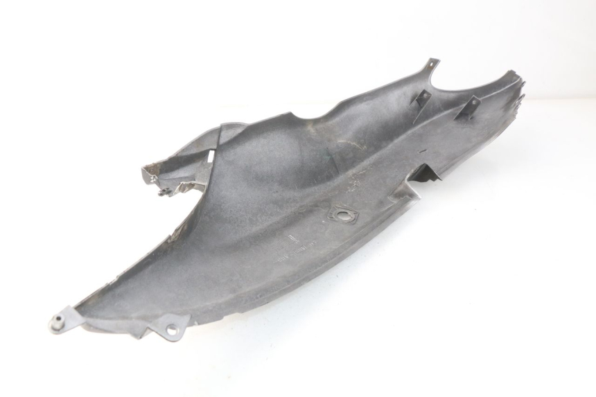 photo de LATERAL TRASEIRO ESQUERDO SUZUKI UC EPICURO 125 (1999 - 2003) - Outro ângulo de visão