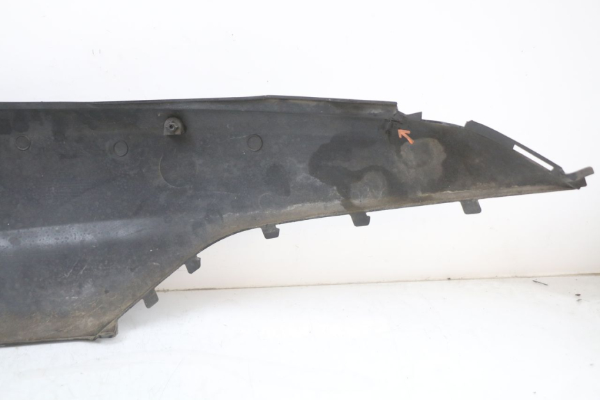 photo de LATERAL TRASEIRO ESQUERDO SUZUKI UH BURGMAN 125 (2002 - 2006) - Peça verificada