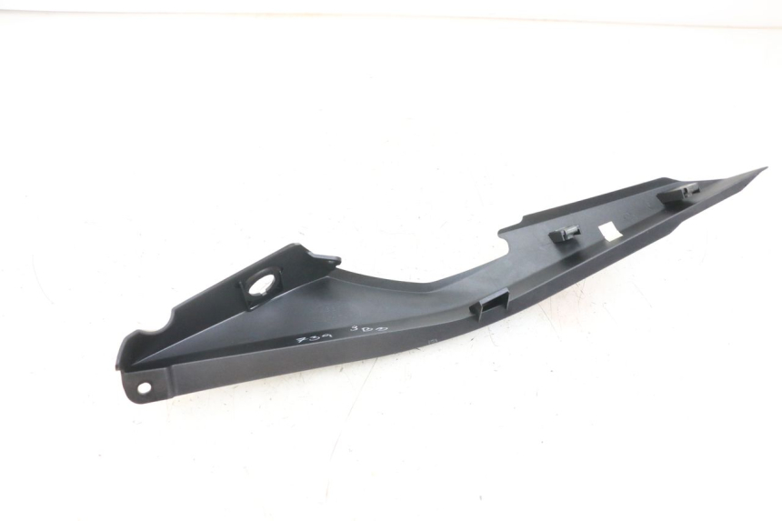 photo de LATERAL TRASEIRO ESQUERDO KAWASAKI VERSYS ABS 650 (2015 - 2018) - Detalhe da peça