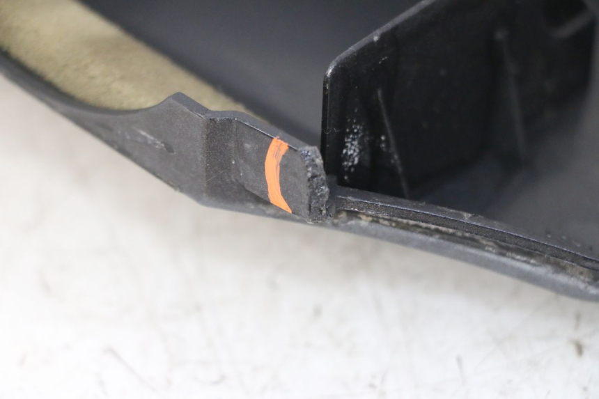 photo de LATERAL TRASEIRO ESQUERDO MBK WAAP 125 (2008 - 2013) - Outro ângulo de visão