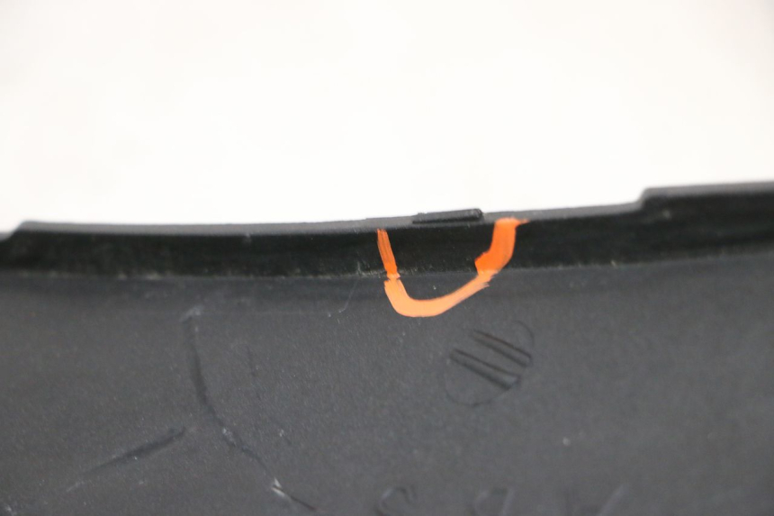 photo de LATERAL TRASEIRO ESQUERDO MBK WAAP 125 (2008 - 2013) - Pontos de fixação