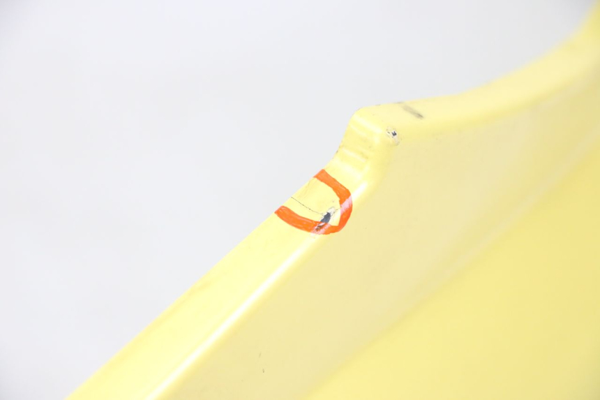 photo de LATERAL TRASEIRO ESQUERDO YAMAHA WHY 50 (1998 - 2000) - Pontos de fixação