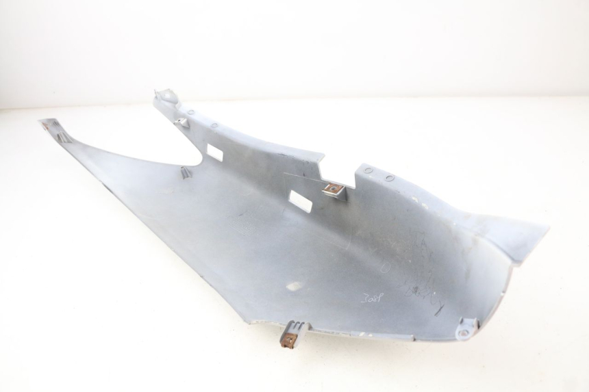 photo de LATERAL TRASEIRO ESQUERDO YAMAHA XMAX X-MAX 125 (2006 - 2009) - Outro ângulo de visão