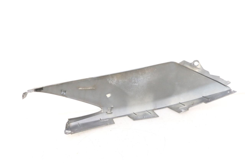photo de LATERAL TRASEIRO ESQUERDO YAMAHA X-MAX XMAX 125 (2010 - 2013) - Vista geral