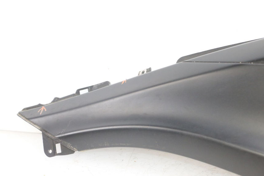 photo de LATERAL TRASEIRO ESQUERDO PIAGGIO X10 125 (2012 - 2017) - Marcações e referências