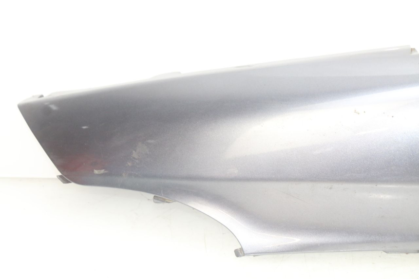 photo de LATERAL TRASEIRO ESQUERDO PIAGGIO X9 EVOLUTION 125 (2003 - 2007) - Pontos de fixação