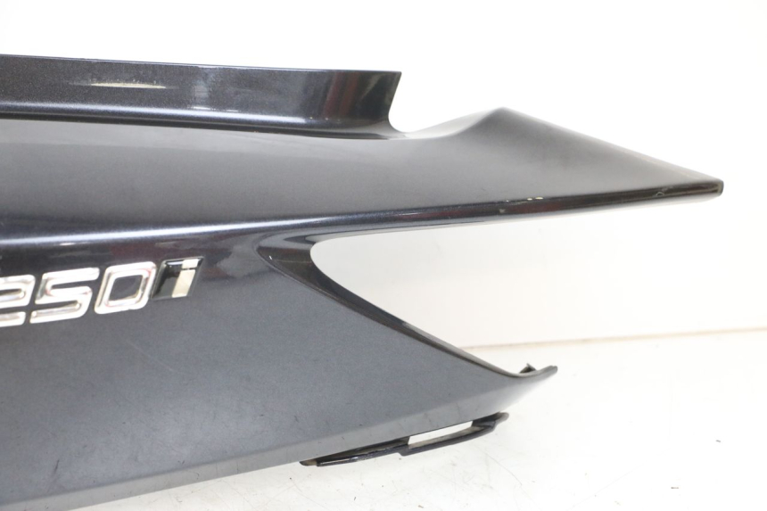 photo de LATERAL TRASEIRO ESQUERDO KYMCO XCITING 250 (2006 - 2009) - Ampliação dos componentes