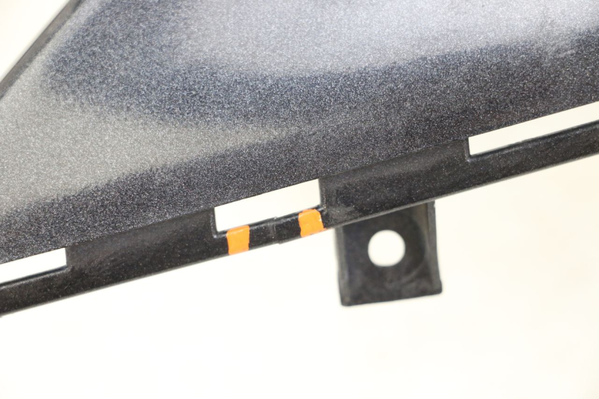 photo de LATERAL TRASEIRO ESQUERDO KYMCO XCITING 250 (2006 - 2009) - Estado da superfície