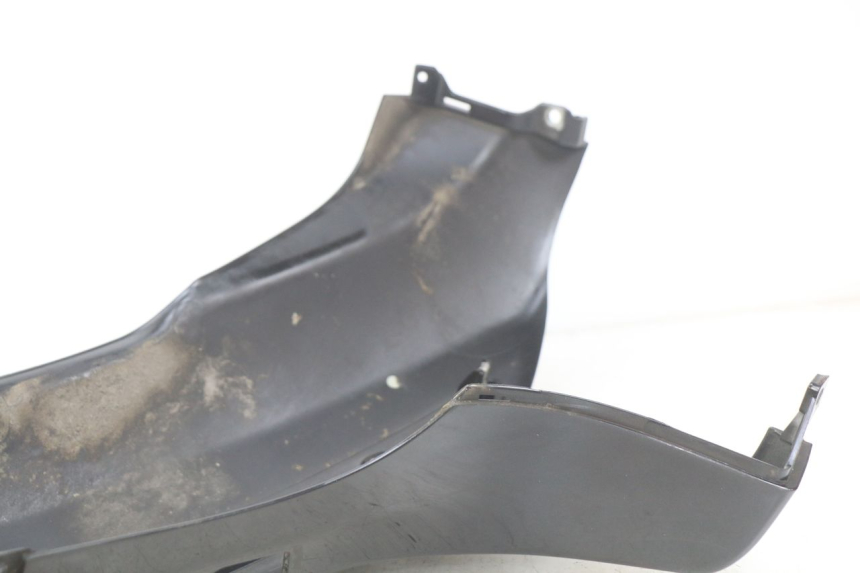 photo de LATERAL TRASEIRO ESQUERDO PIAGGIO XEVO - X EVO 125 (2007 - 2017) - Outro ângulo de visão